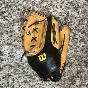 Wilson 14inch A0360 ES14 Slow Pitch Softball Glove